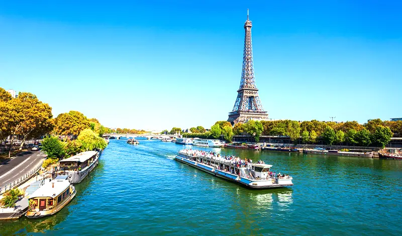  The Seine River in Paris 