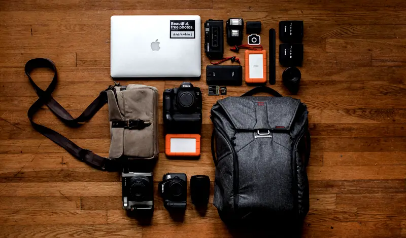 How to travel with two backpacks electronics
